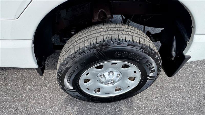 Used 2017 Nissan Titan S AWD/4WD image 25