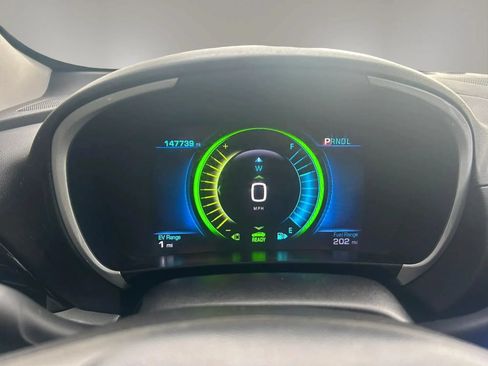 Used 2018 Chevrolet Volt LT w/ Comfort Package FWD image 9