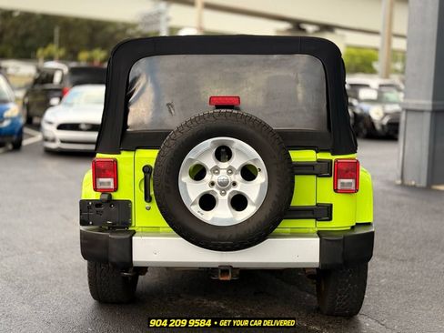 Used 2013 Jeep Wrangler Unlimited Sahara w/ Dual Top Group AWD/4WD image 6