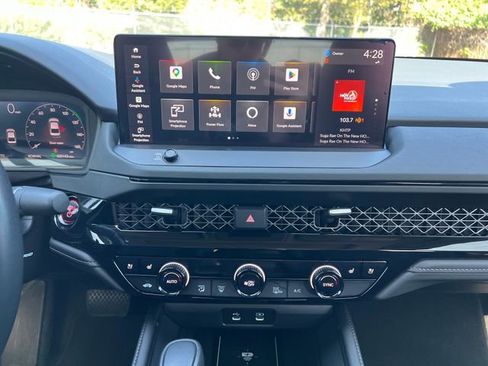 Certified 2023 Honda Accord Touring image 22