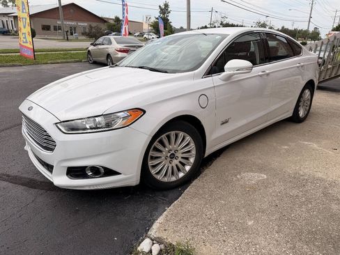 Used 2014 Ford Fusion Energi SE w/ Driver Assist Package FWD image 4