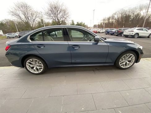Used 2025 BMW 330i xDrive Sedan w/ Premium Package image 4