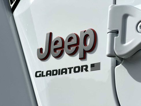 New 2026 Jeep Gladiator Mojave image 15