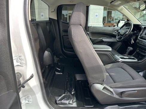 Used 2021 Chevrolet Colorado LT w/ Fleet Safety Package image 32