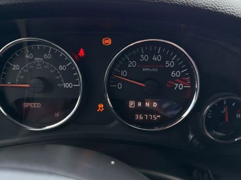 Used 2016 Jeep Wrangler Unlimited Rubicon image 6