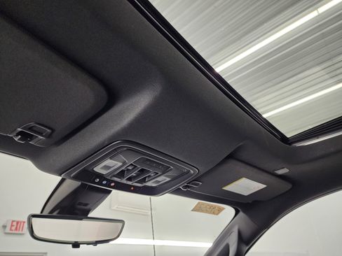 Used 2022 Chevrolet Silverado 3500 High Country image 13