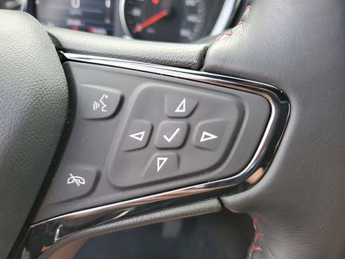 Used 2022 Chevrolet Equinox RS w/ LPO, Floor Liner Package AWD/4WD image 18