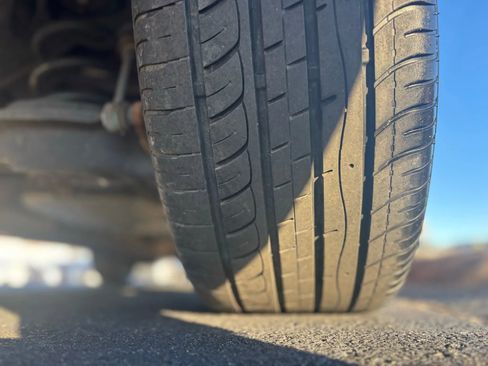 Used 2017 Ford Escape SE w/ SE Leather Comfort Package image 18