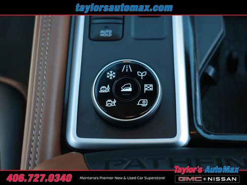 Used 2024 Nissan Pathfinder Platinum AWD/4WD image 25