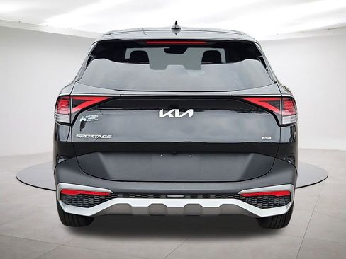 Used 2024 Kia Sportage LX image 6