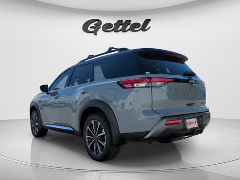 New 2026 Nissan Pathfinder Platinum w/ Accent Package FWD image 7
