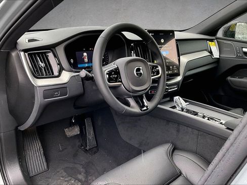 New 2026 Volvo XC60 B5 Ultra w/ Protection Package Premier image 7