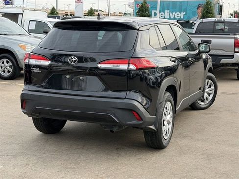 Used 2023 Toyota Corolla Cross L image 5