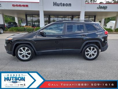 Used 2018 Jeep Cherokee Latitude w/ Altitude Package