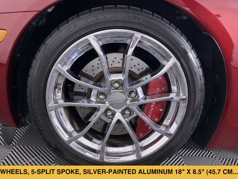 Used 2009 Chevrolet Corvette Coupe w/ Z51 Performance Package RWD image 12