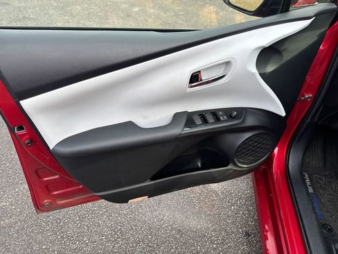 Used 2019 Toyota Prius Prime Plus image 12