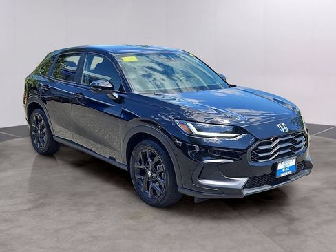 Certified 2025 Honda HR-V Sport image 3