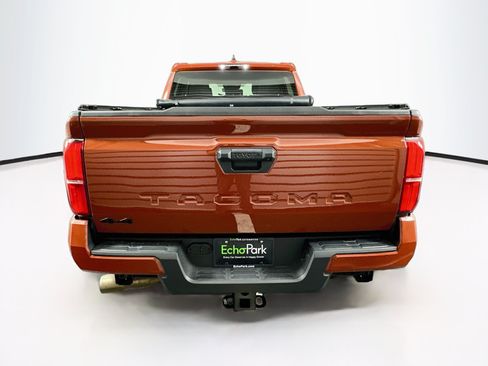 Used 2025 Toyota Tacoma TRD Sport AWD/4WD image 7