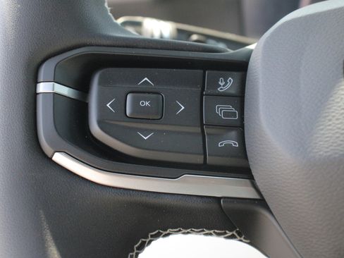 Used 2026 Jeep Cherokee Laredo AWD/4WD image 8