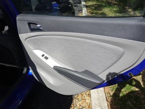 Used 2014 Hyundai Accent GLS w/ Option Group 2 image 24