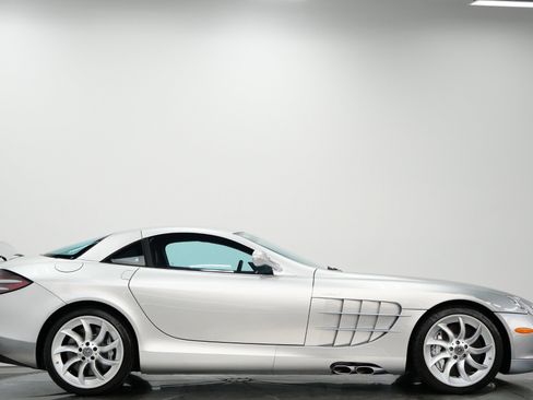 Used 2006 Mercedes-Benz SLR image 64