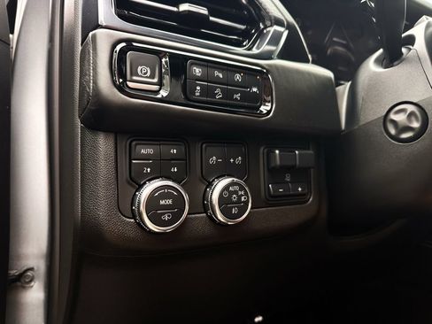 Used 2025 GMC Yukon AT4 Ultimate w/ LPO, Floor Liner Package AWD/4WD image 18