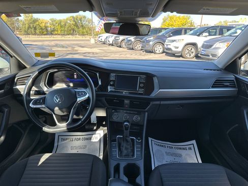 Used 2024 Volkswagen Jetta S image 18