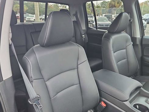 Certified 2025 Honda Ridgeline RTL image 27