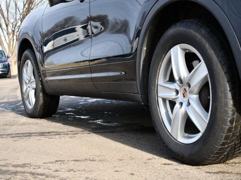 Used 2014 Porsche Cayenne Base image 9