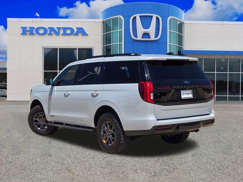 Used 2025 Ford Expedition Tremor AWD/4WD image 5