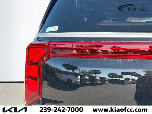 New 2026 Kia Carnival image 8