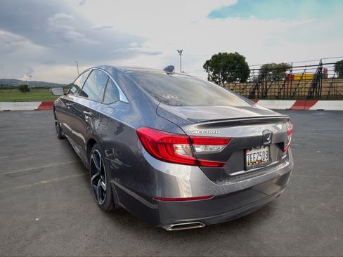 Used 2018 Honda Accord Sport image 4