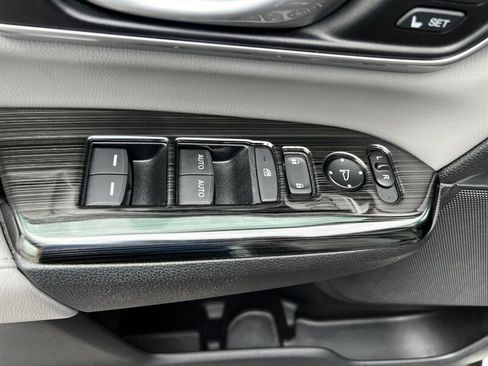 Used 2017 Honda CR-V Touring image 28