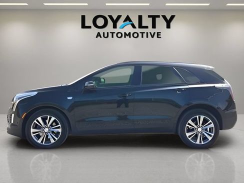 Used 2021 Cadillac XT5 Sportv w/ LPO, ONYX Package AWD/4WD image 2