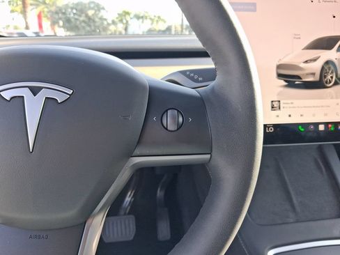 Used 2024 Tesla Model Y Long Range AWD/4WD image 20