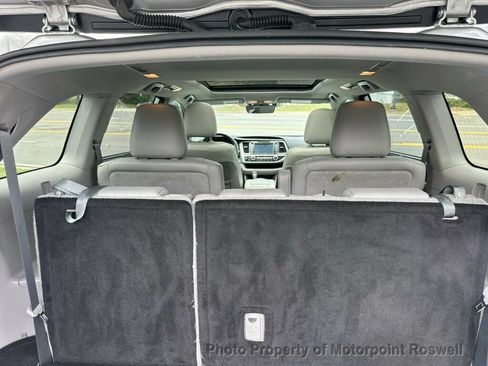 Used 2019 Toyota Highlander Limited Platinum AWD/4WD image 30