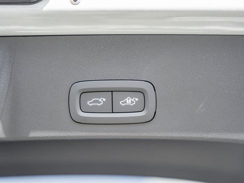 New 2026 Volvo XC40 B5 Ultra w/ Protection Package Premier image 10