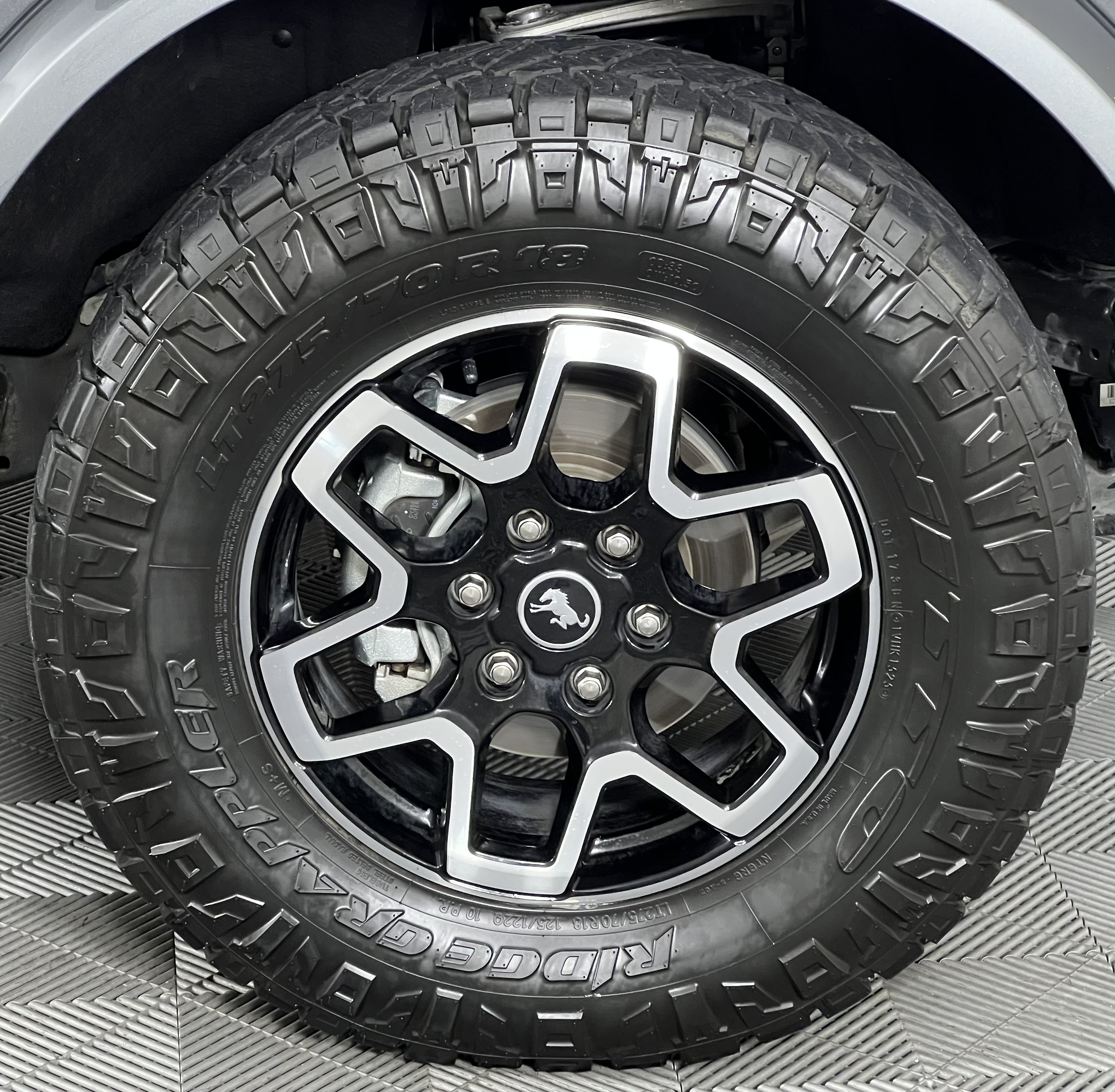 Used 2024 Ford Bronco Outer Banks AWD/4WD image 13