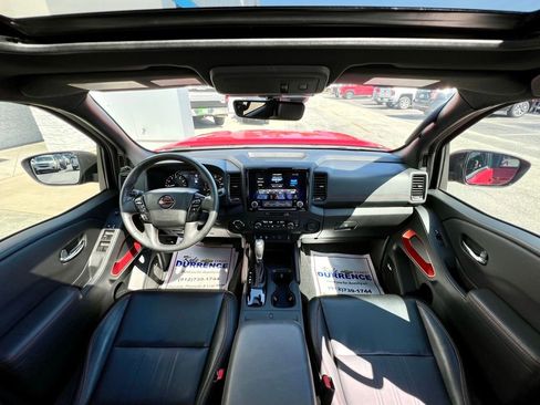 Used 2023 Nissan Frontier PRO-4X w/ Pro-4X Premium Package image 2