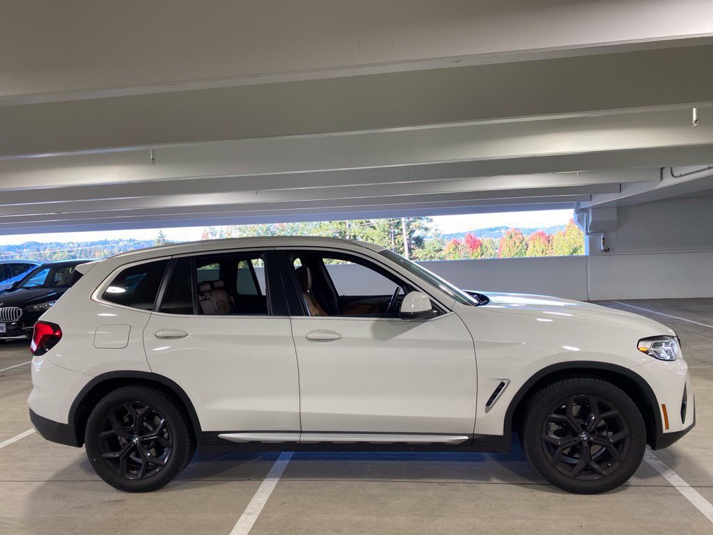 Used 2022 BMW X3 xDrive30i w/ Premium Package AWD/4WD image 5