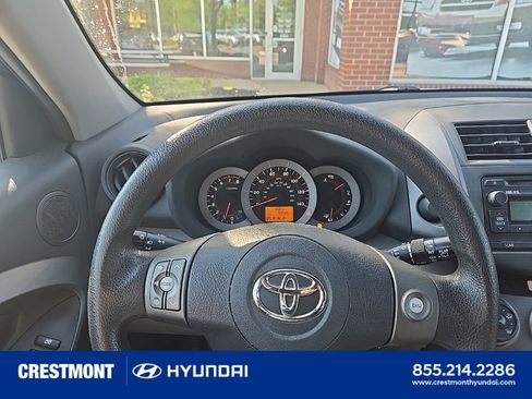 Used 2012 Toyota RAV4 FWD w/ Upgrade Value Pkg image 8