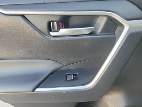 Used 2023 Toyota RAV4 XLE image 8