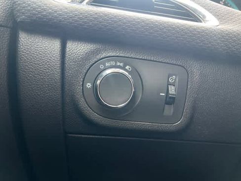 Used 2018 Chevrolet Cruze LS image 28