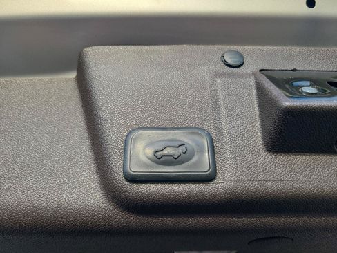 Used 2014 Buick Enclave Leather FWD image 21