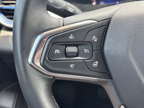 Used 2025 Chevrolet Trax LT w/ Driver Confidence Package FWD image 30