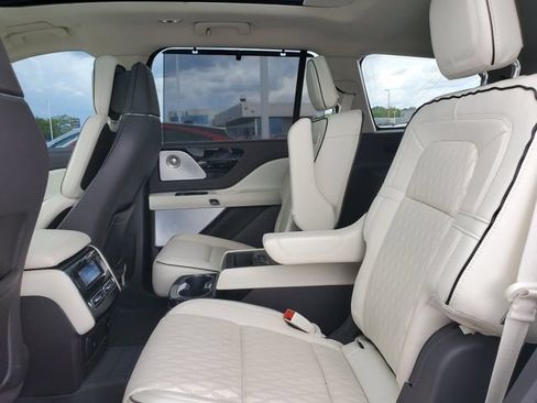 Used 2023 Lincoln Aviator Black Label w/ Dynamic Handling Package AWD/4WD image 25