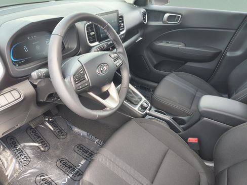 New 2026 Hyundai Venue SEL FWD image 17