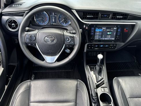Used 2018 Toyota Corolla XLE image 17