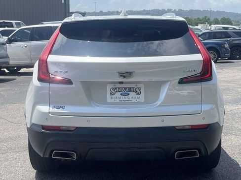Used 2023 Cadillac XT4 Luxury w/ Cold Weather Package FWD image 5