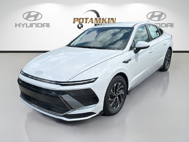 New 2026 Hyundai Sonata Blue FWD image 1